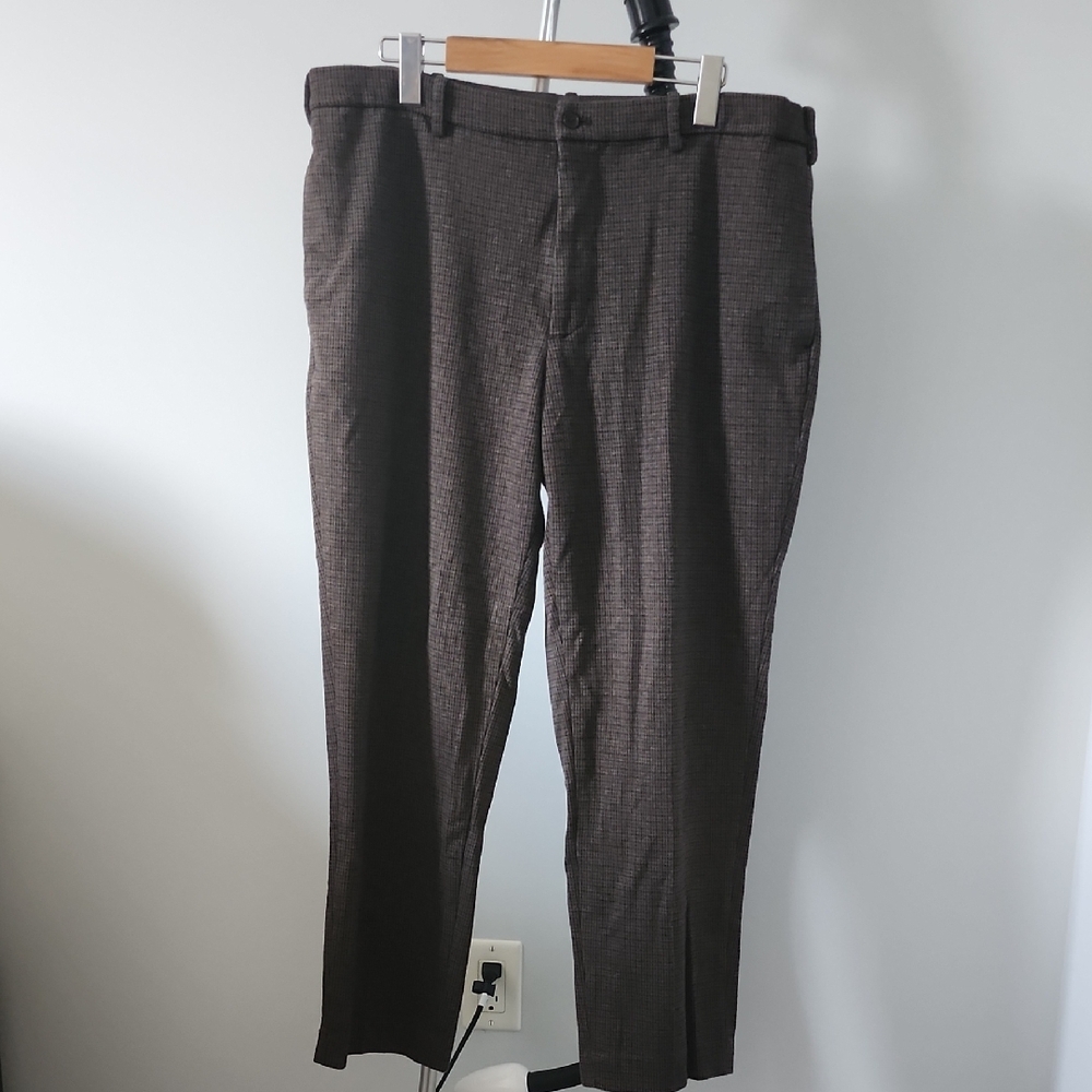 Uniqlo Men's Brown Dress Pants
